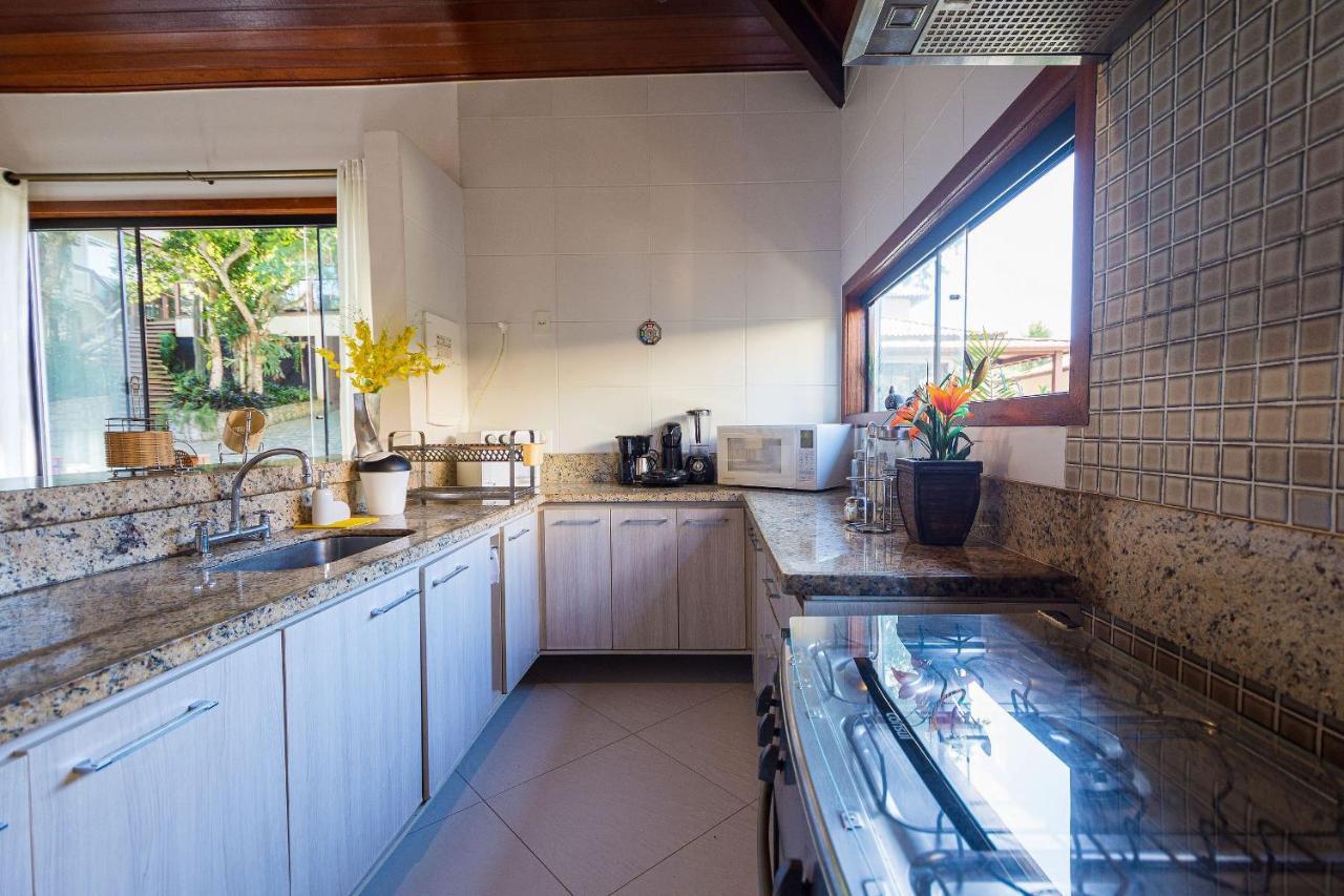 Casa Espetacular Entre Geriba E Ferradurinha - Wifi 200Mb - Piscina Do Codominio - 700 M Da Praia - Garagem - 4 Suites - Area Gourmet Privativa - Cozinha Equipada - Area Kids - Portaria 24H - Ar Condicionado Búzios Zewnętrze zdjęcie